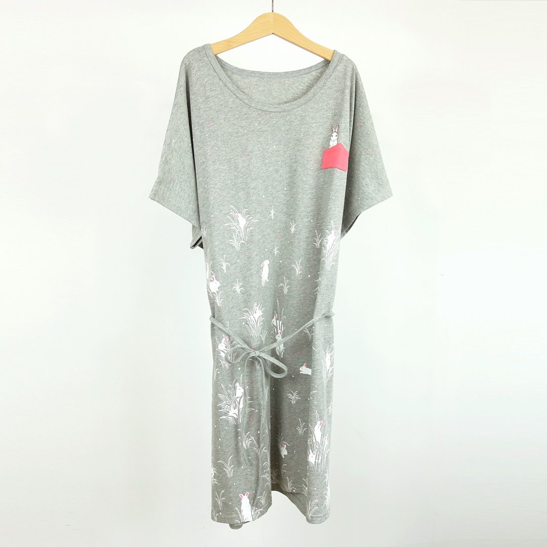 Urb.躲兔兔 / 方形画布衣 / 灰 - 女装上衣 - 棉 灰色