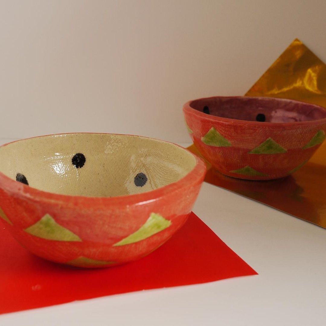 Small bowl  of TAIWAN fruits【WHITE dragon fruit】 - 浅碟/小碟子 - 陶 白色