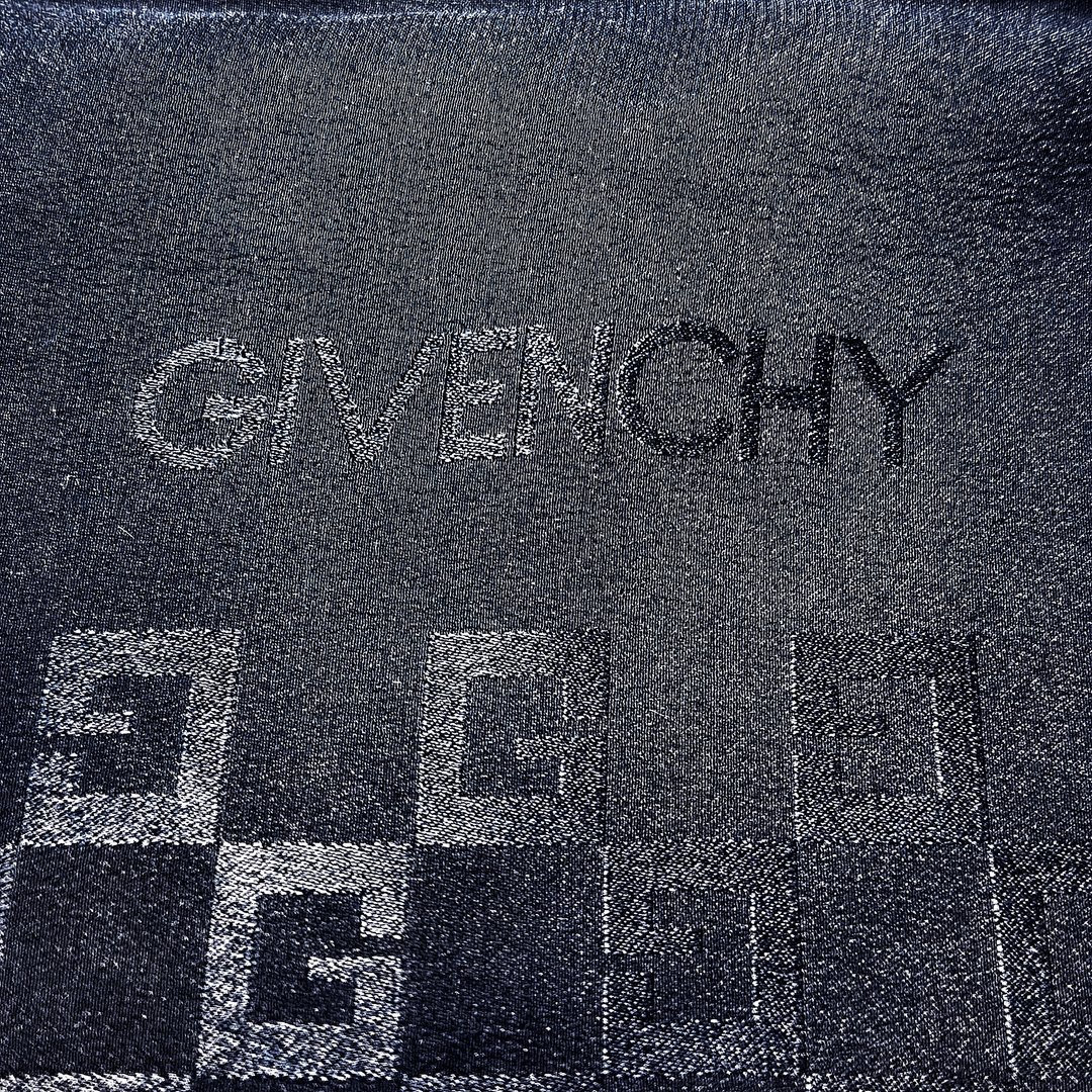 Givenchy Paris Vintage 丝巾，深蓝色提花 Monogram 图腾，30 英寸 - 丝巾 - 棉．麻 蓝色