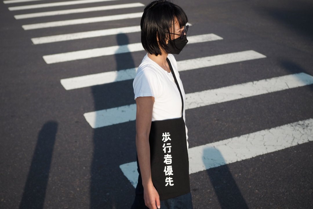 步行者优先 随行袋  _行人路权倡议 - 侧背包/斜挎包 - 棉 黑色