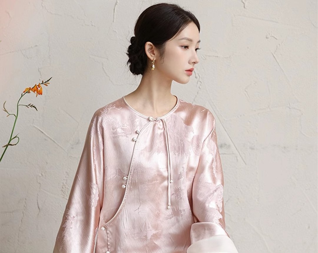 新中式中国风 缎面高级感提花唐装  上衣/半裙 - 女装上衣 - 丝．绢 粉红色