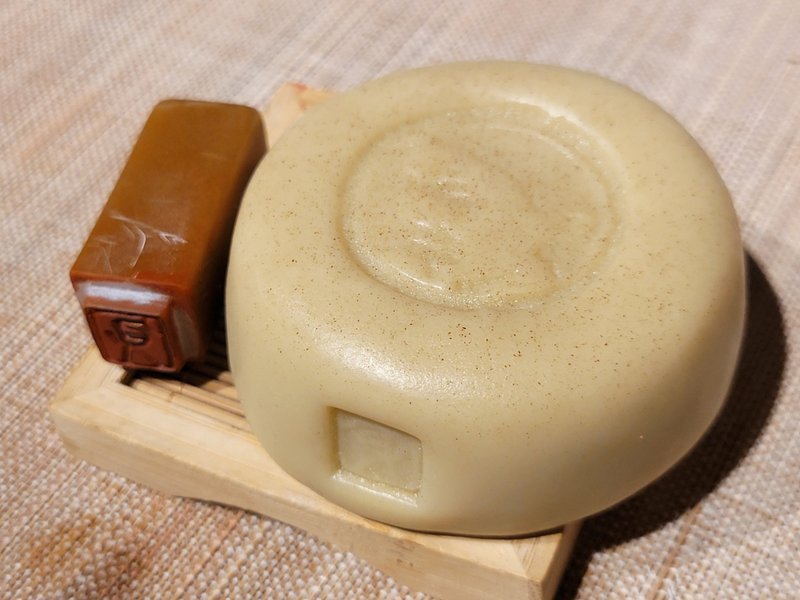 女性洁肤皂/草本配方/独家贩售 - 肥皂/手工皂 - 浓缩/萃取物 卡其色