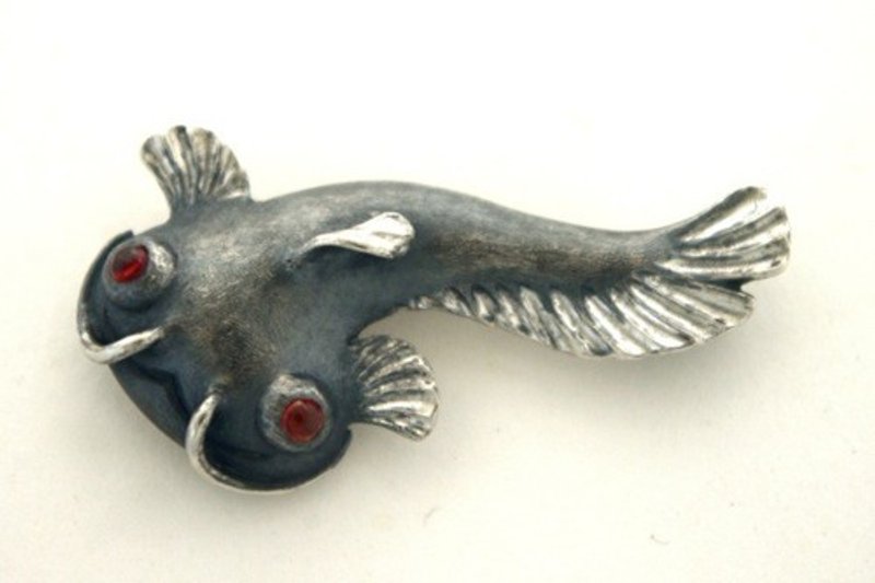 Pinkoi 代购 - 小猫胸针 - 胸针 - 其他金属 