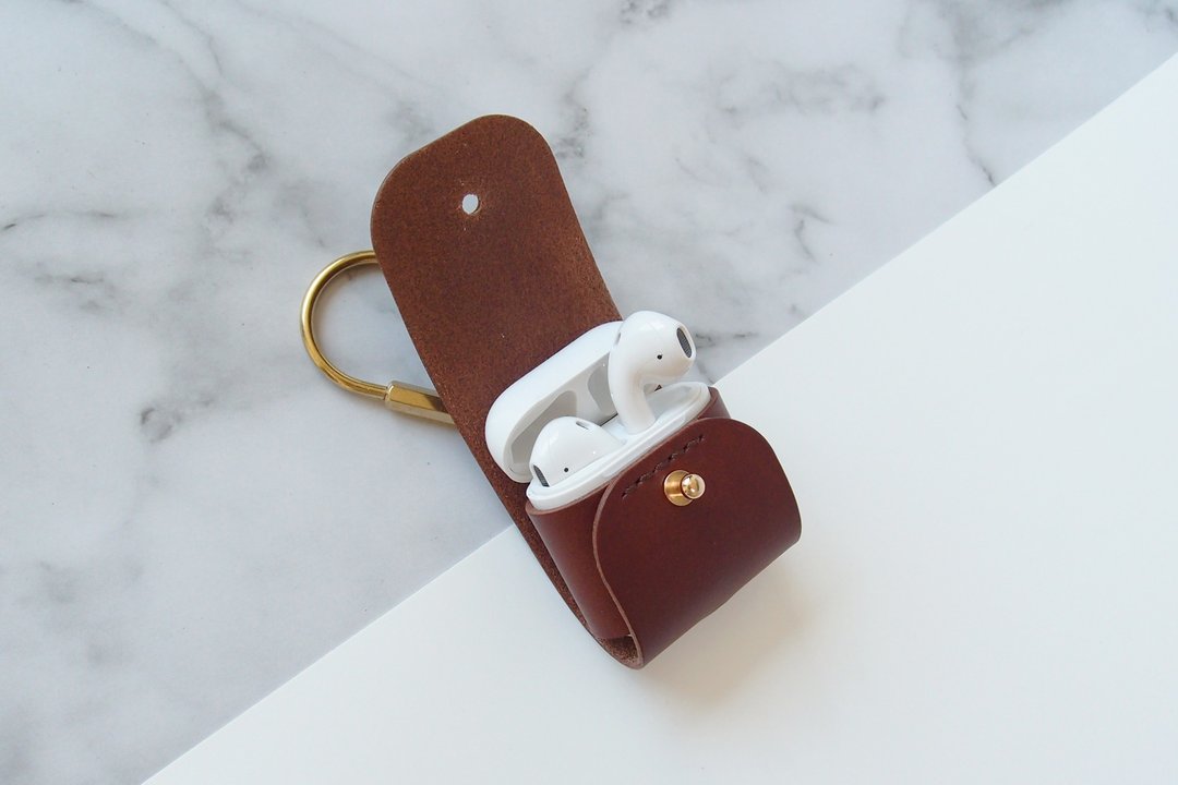 Airpods / Airpods2 / 皮套 / 真皮 / 皮革手作 / 深咖啡 - 吊饰 - 真皮 咖啡色