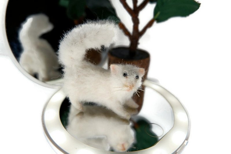 A little white cat for collectors, dollhouses and cat lovers. - 玩偶/公仔 - 羊毛 白色