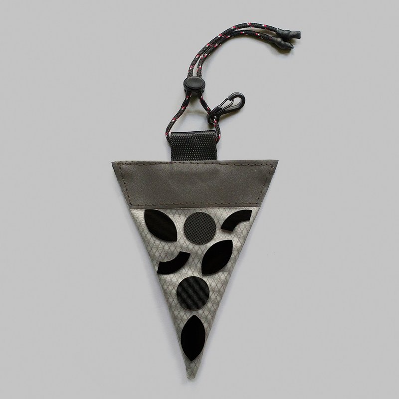 手作反光烤焦咸派-菠菜番茄口味  夜间反光吊饰  安全上路 - 自行车/周边 - 防水材质 灰色