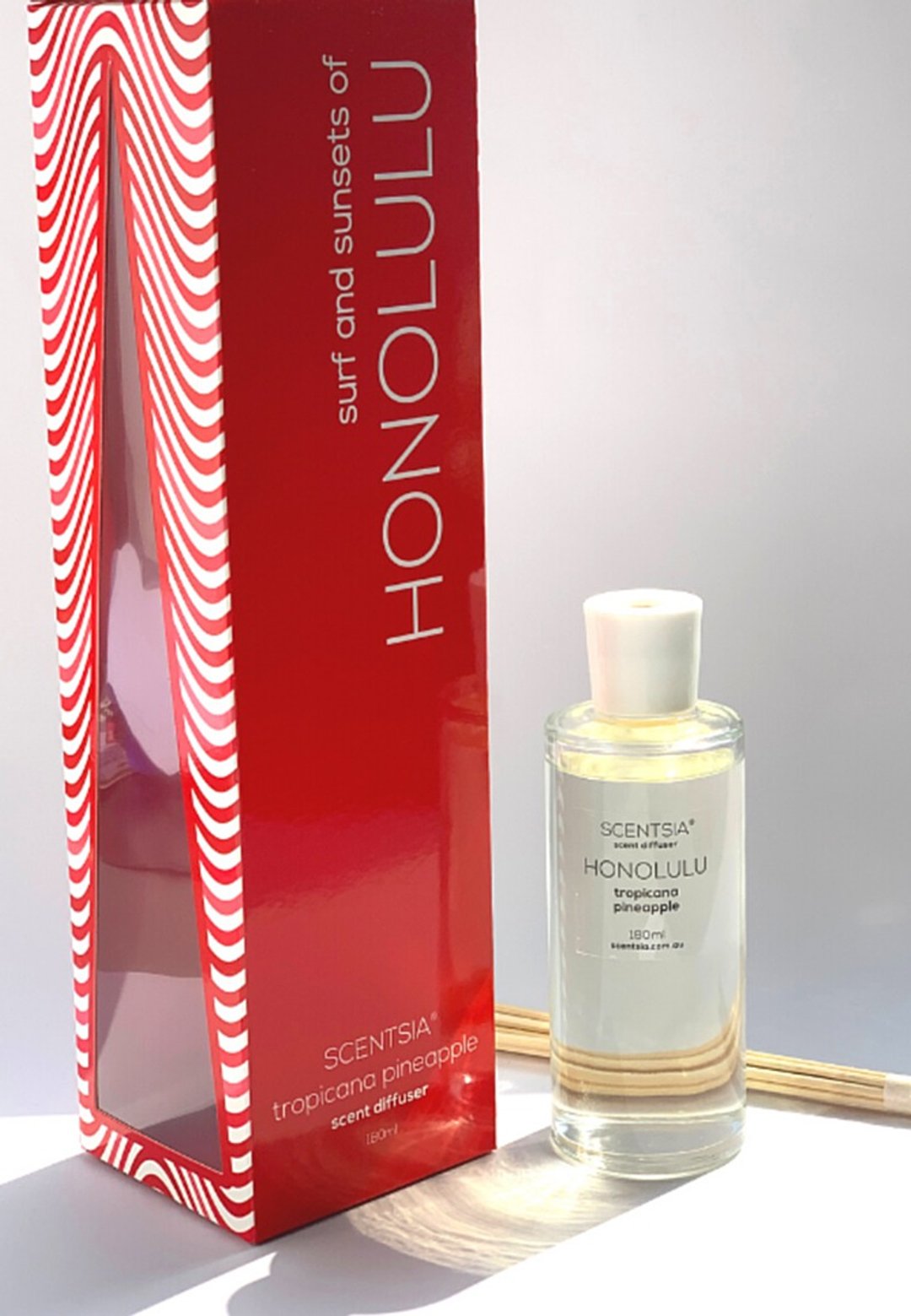 SCENTSIA 家居香薰座 180ml 檀香山 - 热带凤梨 - 香薰/精油/线香 - 精油 红色