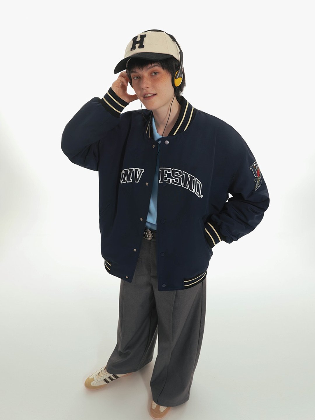 Unvesno (UN) 复古弧形字母破损刺绣夹棉棒球服加厚保暖  CT-2184 - 男装外套 - 棉 红色