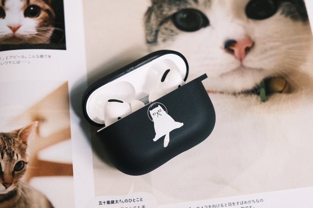 厌世猫星人颓废日常  Airpods Case 保护套 - 耳机 - 塑料 黑色