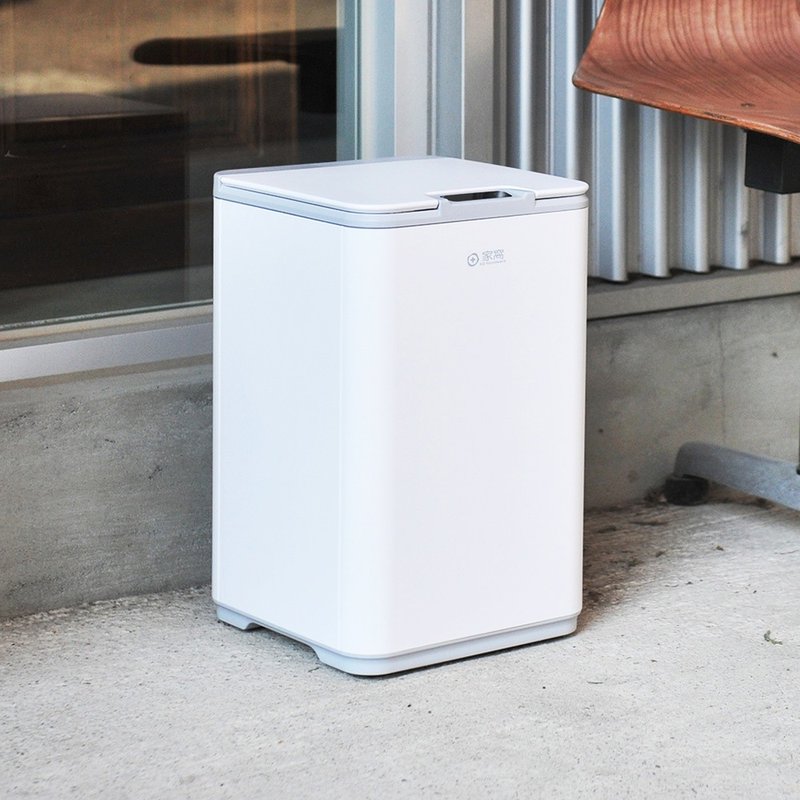 +O家窝 莱妮防泼水感应距离调节式垃圾桶(附内桶)-10L - 垃圾桶 - 塑料 白色