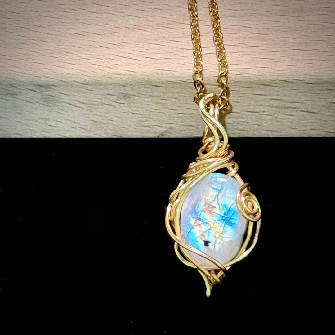 【魔药瓶】金属编织 月光石项链坠 - 项链 - 水晶 金色