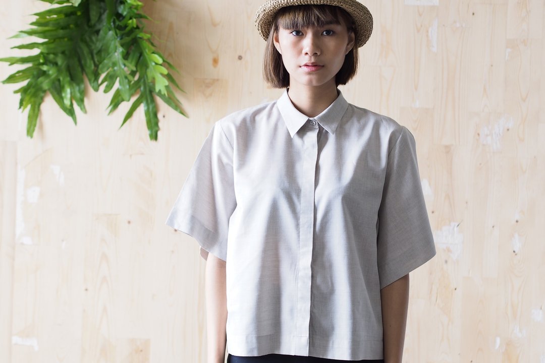 Mani Mina Boxy Short Sleeve Shirt //  Beige - 女装衬衫 - 棉 
