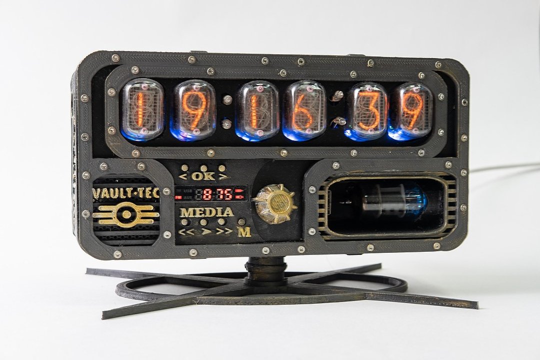 Nixie Tube Fallout clock - 其他 - 塑料 金色
