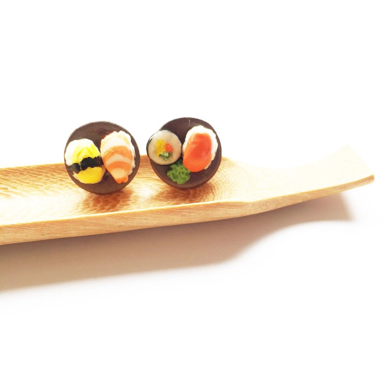 Earrings, including sushi - 耳环/耳夹 - 纸 多色