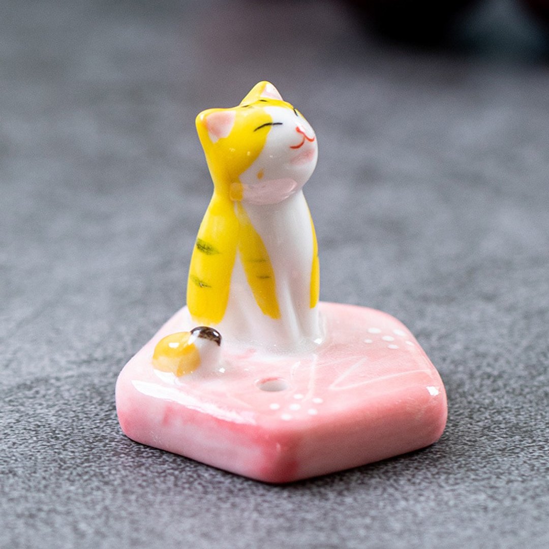 diseno Living 陶瓷线香香座 - 樱花猫黄色 - 香薰/精油/线香 - 其他材质 多色