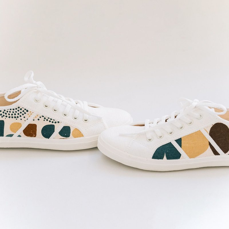 喜欢不对称的妳 【脚踏车日】小惊喜 帆布鞋 小白鞋 插画 旅行 - 女款休闲鞋 - 棉．麻 多色