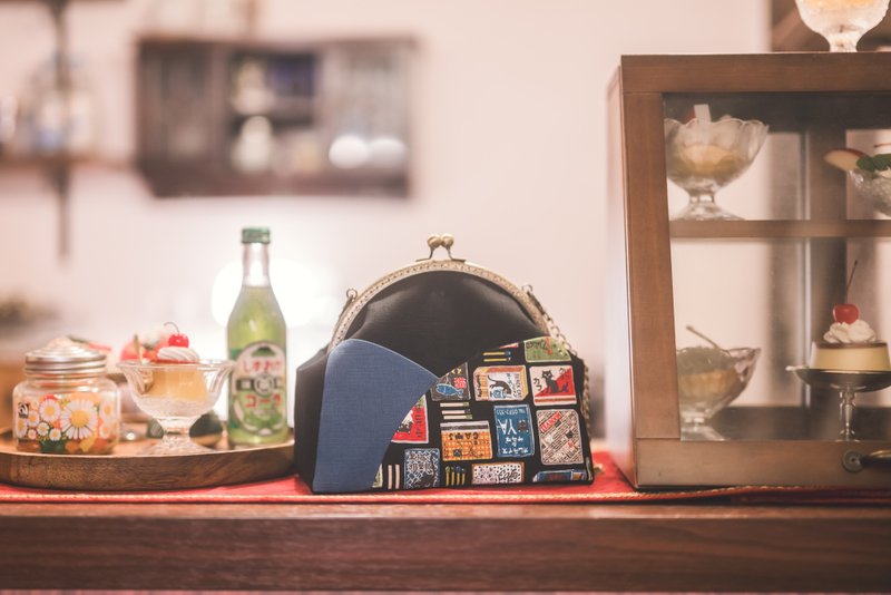 【昭和猫猫】山之包/口金包/侧背包 - 侧背包/斜挎包 - 棉．麻 黑色