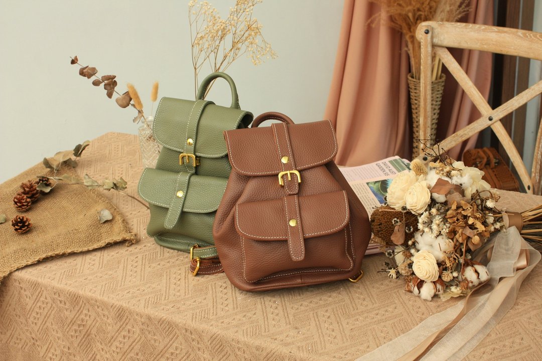 轻旅行荔枝纹牛皮后背包 抹茶绿/大地咖啡 - 后背包/双肩包 - 真皮 多色
