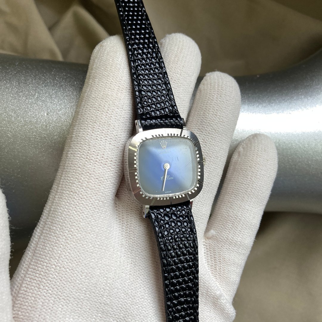 ROLEX 劳力士 海蓝渐层表盘 银色方圆角刻纹时表 真皮带 古董仿表 - 女表 - 其他金属 蓝色