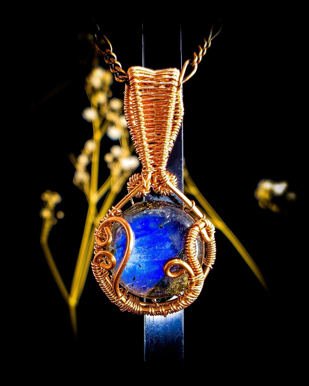 【Blue Halo.蓝晕】手作蓝拉长石编织项链 - 项链 - 水晶 蓝色