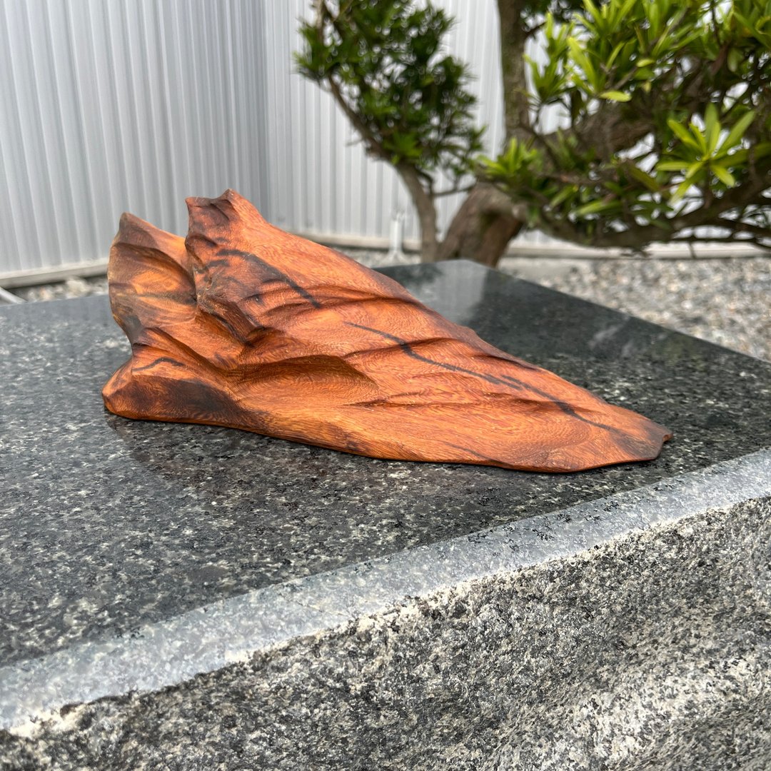 山形摆件　金靴　收藏艺品　家饰摆件　雕刻件　书房雅饰客厅装饰 - 摆饰 - 木头 绿色
