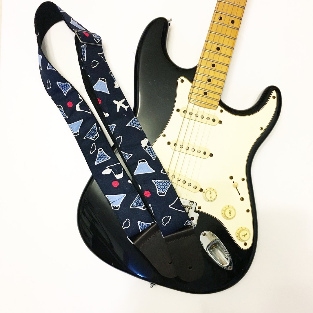 🎸结他背带 - 黑白富士山结他背带 Handmade Guitar Strap - Black and White Mt. Fuji - 音乐专辑 - 棉 白色