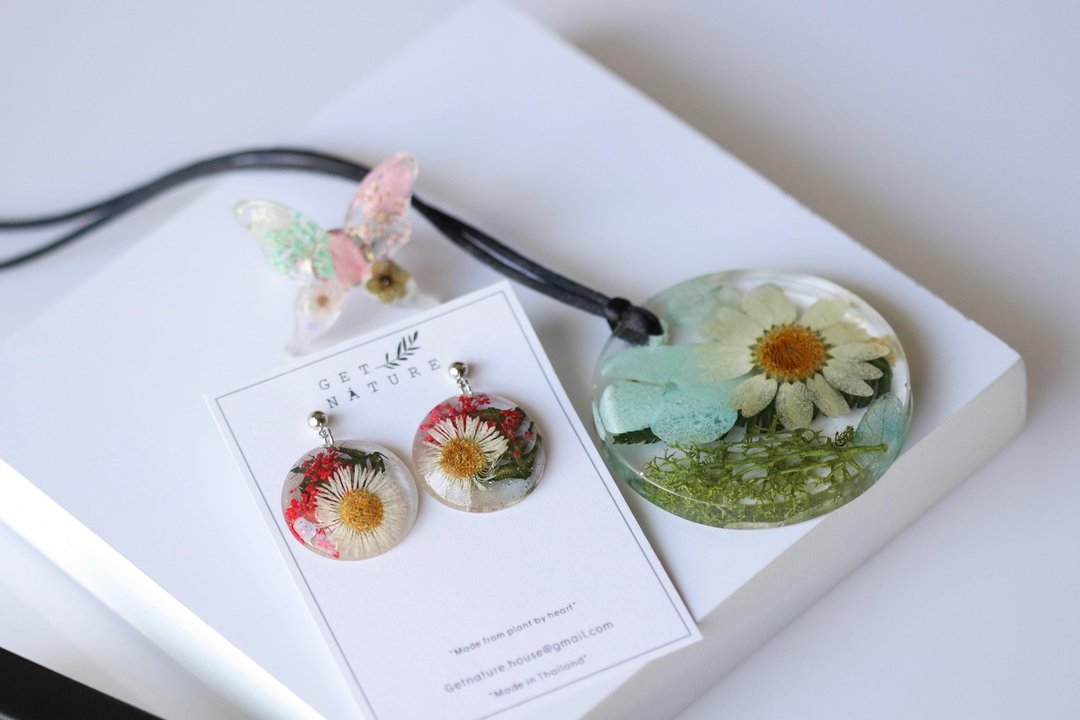 Resin jewelry flowers class: By Getnature - 金工/饰品 - 树脂 