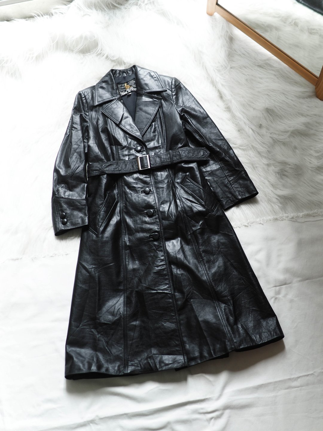 纯黑亮面包扣牛皮皮衣 古董牛革真皮长版风衣外套Leather jacket - 女装休闲/机能外套 - 真皮 黑色