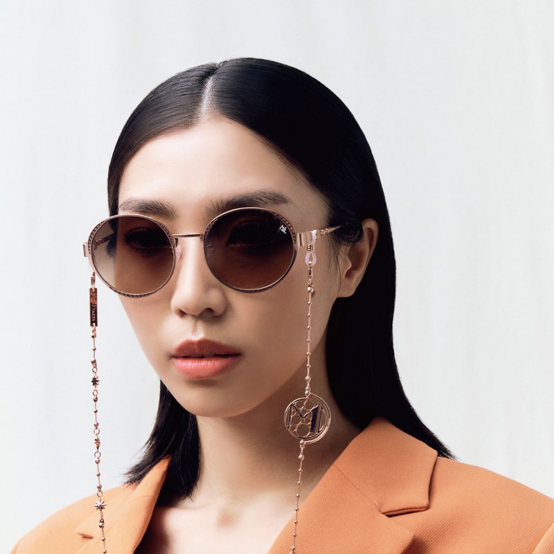 【快速出货】N.E.B.U.L.A 墨镜和 STAR 玫瑰金吊链 优惠组合 - 墨镜 - 不锈钢 粉红色