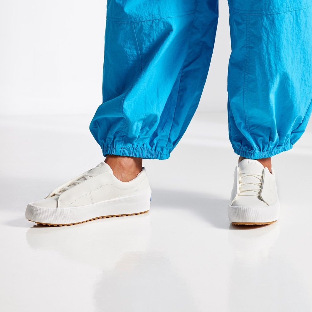 KEDS REMI时尚风潮皮革免绑带套入式休闲鞋9234W137899(WH67322) - 女款休闲鞋 - 真皮 