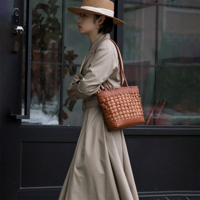 【 7 折】復古大容量托特包 通勤斜背包腋下包 真皮編織包 旅行包 - 侧背包/斜挎包 - 真皮 