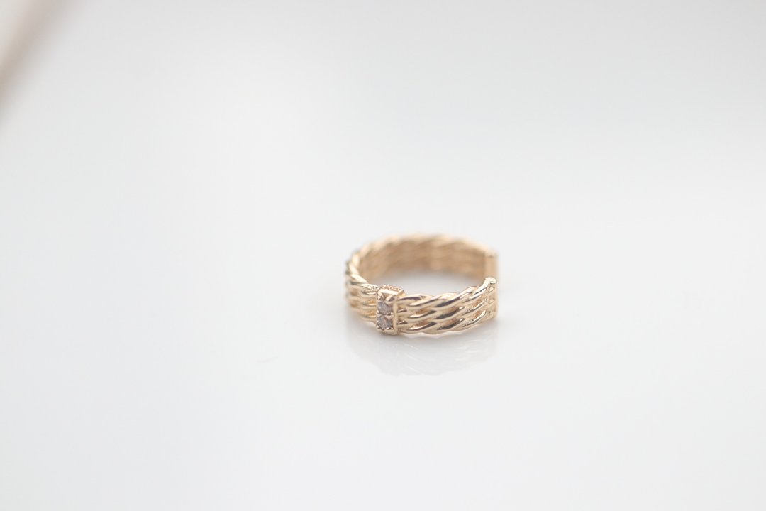 纯14k金Hanamaki Cuff Earring 花卷耳夹耳环 耳骨夹 碰水不褪色 - 耳环/耳夹 - 贵金属 金色