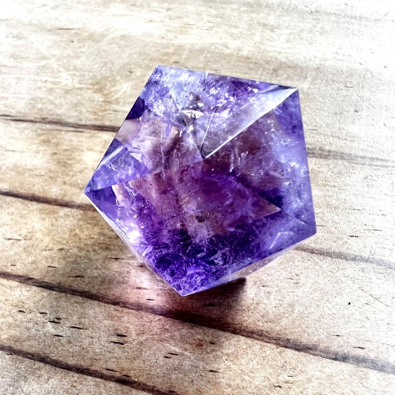 爆彩。三角切面 水晶球  摆件 一图一物 贵人  l 紫水晶 紫晶球 l - 摆饰 - 水晶 紫色