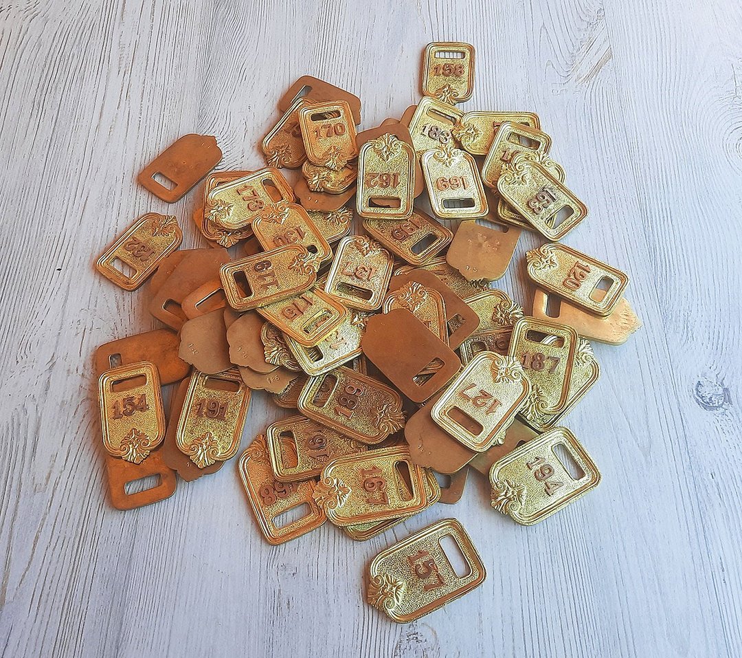 苏联克里姆林宫更衣室号码标签 – 莫斯科衣柜黄铜令牌复古 - 其他 - 铜/黄铜 橘色