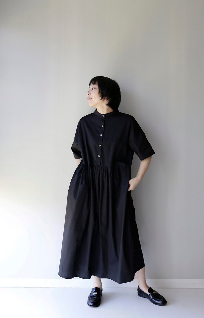 高级Chill  日本抗菌高支棉 立领抽褶拼接洋装 - 洋装/连衣裙 - 棉．麻 黑色