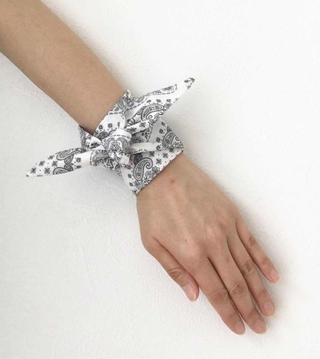 [Tsui Lee scarf (twilly)] bandana-style white - 手链/手环 - 棉 白色