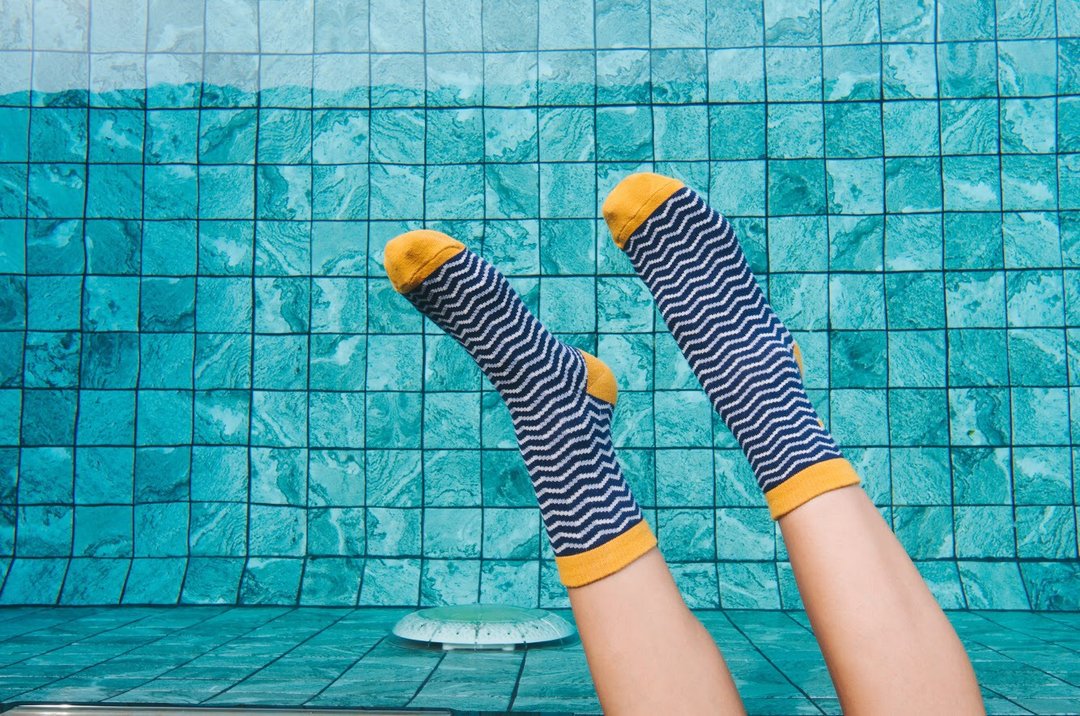 Calvin in navy - Crew Socks - 袜子 - 棉 蓝色