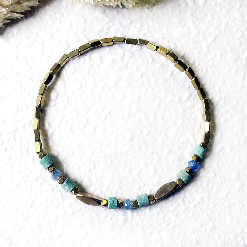 VIIART。双城。绿松蓝晶石黄铜手环 - 手链/手环 - 铜/黄铜 蓝色