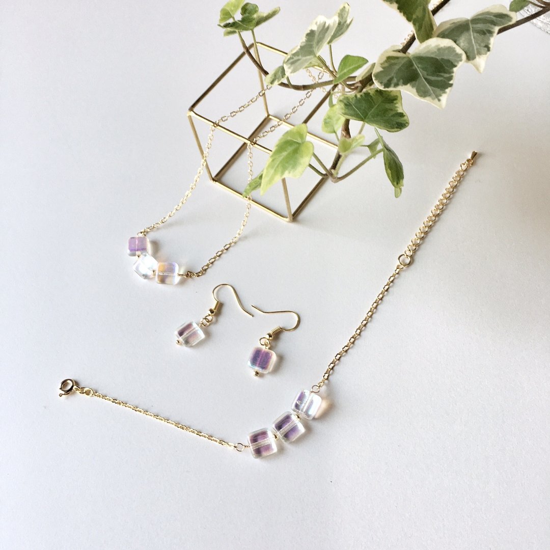 [Three-piece set accessories] shining Square Czech beads (white version) - 其他 - 玻璃 白色