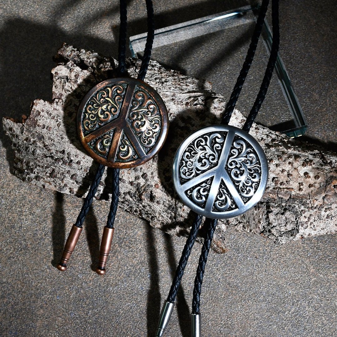 唐草纹和平  保罗领带 Bolo Tie 皮革项链 皮绳领带 长项链 - 领带/领带夹 - 人造皮革 银色