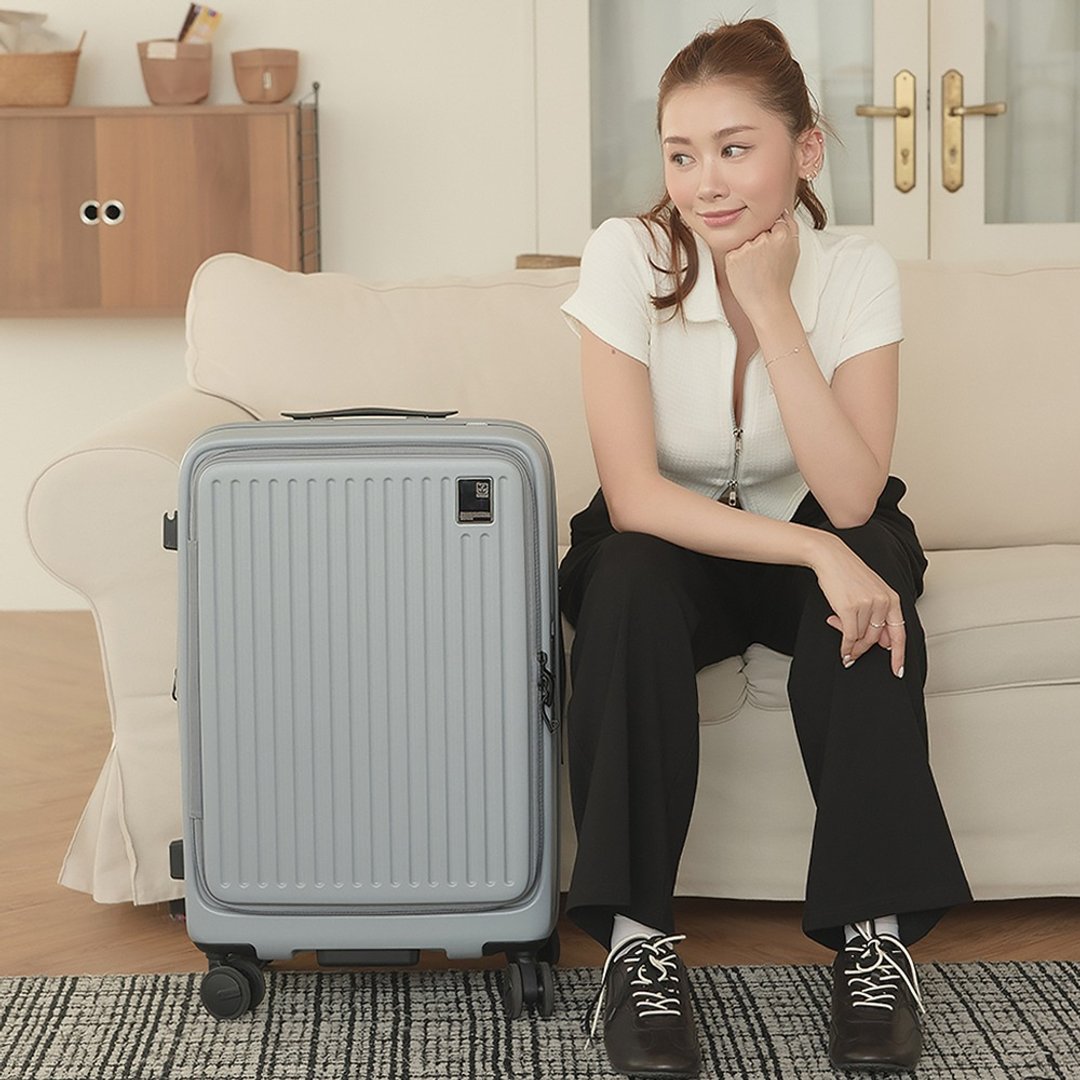 赠旅行三件组【金安德森】24 寸 Traveler 前开式顶规静音轮行李箱 - 行李箱/行李箱保护套 - 塑料 多色