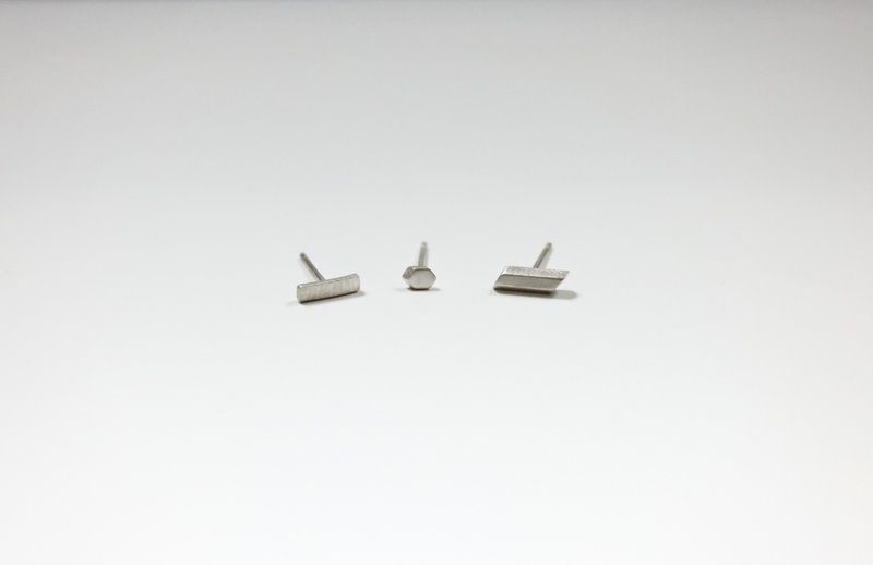 min长形敲纹/六边形(耳贴式耳环/单个) - 耳环/耳夹 - 其他金属 银色