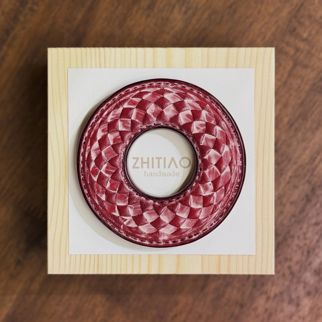 原创手工制作牛皮剑道刀镡 超维弦切 雾蜡红 剑锷 Tsuba - 运动配件 - 真皮 红色