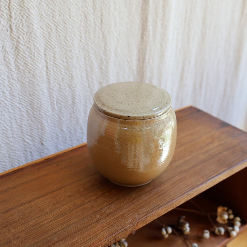 浅金 柴烧陶手工茶仓 - 茶具/茶杯 - 陶 金色