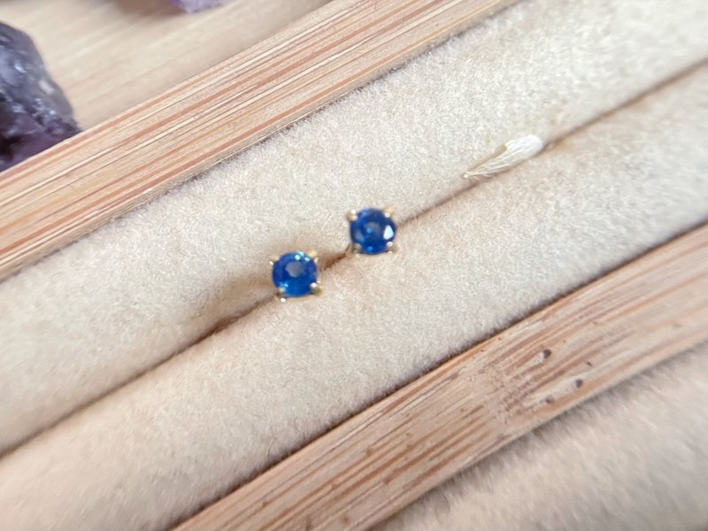 18K纯金 天然30分蓝宝石 耳钉 - 耳环/耳夹 - 宝石 蓝色