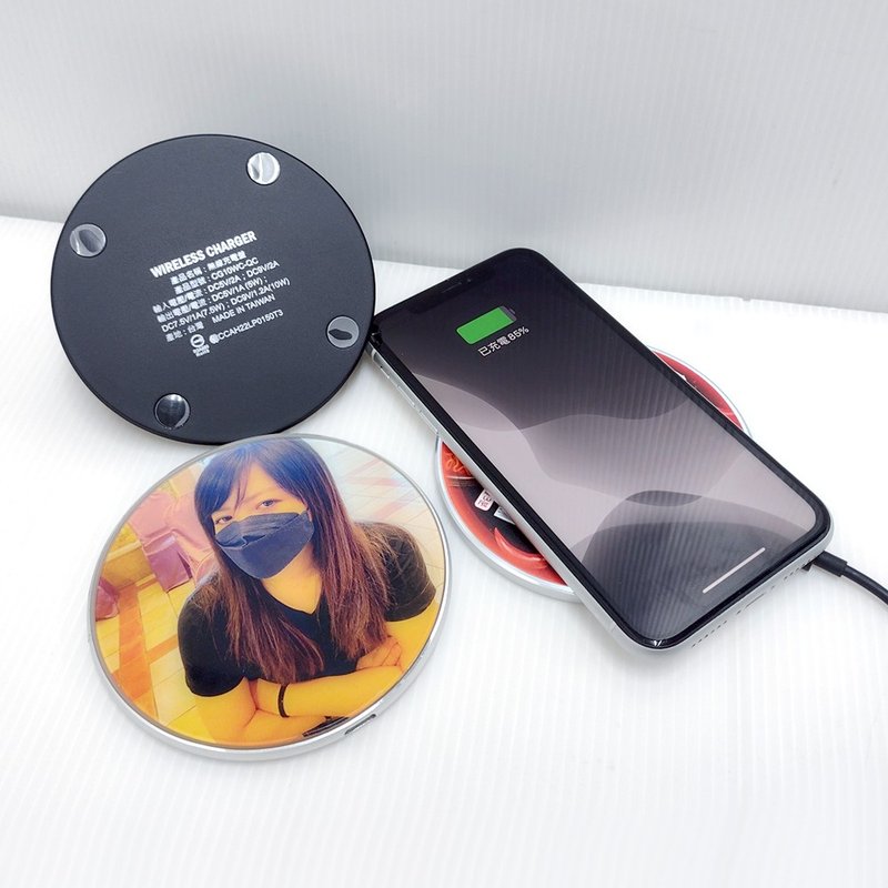 定制化 10W 15W 无线充电盘 Qi快充 订做 充电盘 行动电源 订制 - 手机充电及周边 - 其他材质 