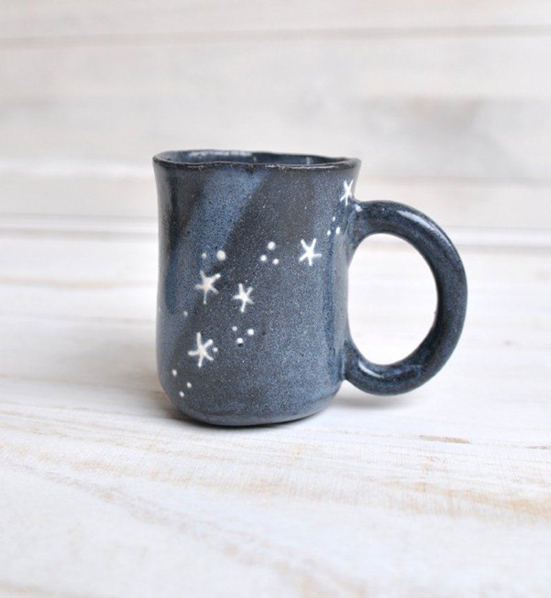 这是一个带有tatara成型星空图案的杯子 - 咖啡杯/马克杯 - 其他材质 蓝色