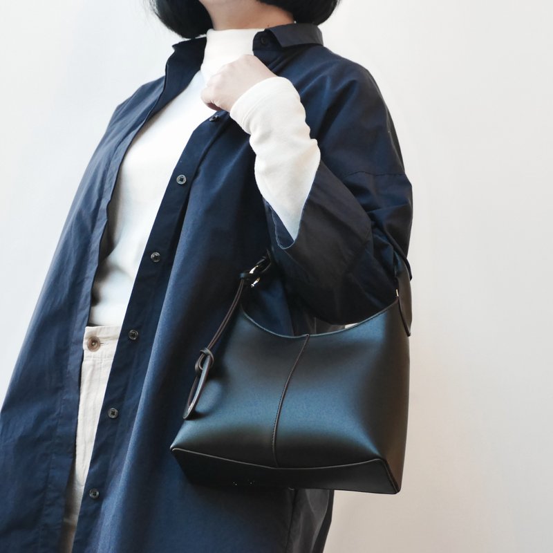 Onyx Shoulder Bag 肩背包 - Prime Black Nappa Leather 牛皮 - 侧背包/斜挎包 - 真皮 黑色