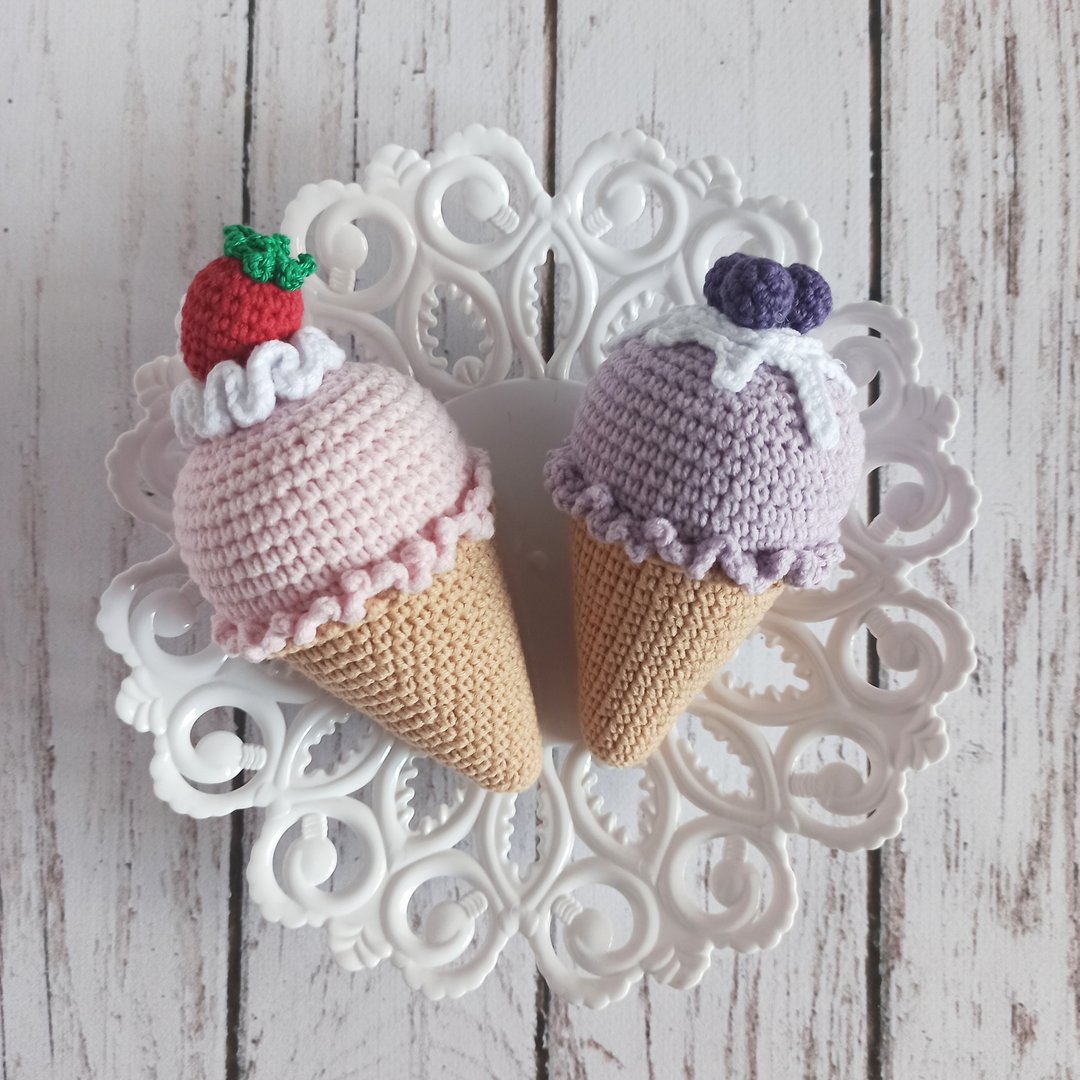 Crochet ice cream,pretend play,toy food ,Strawberry ice cream, children kitchen - 玩具/玩偶 - 棉 多色