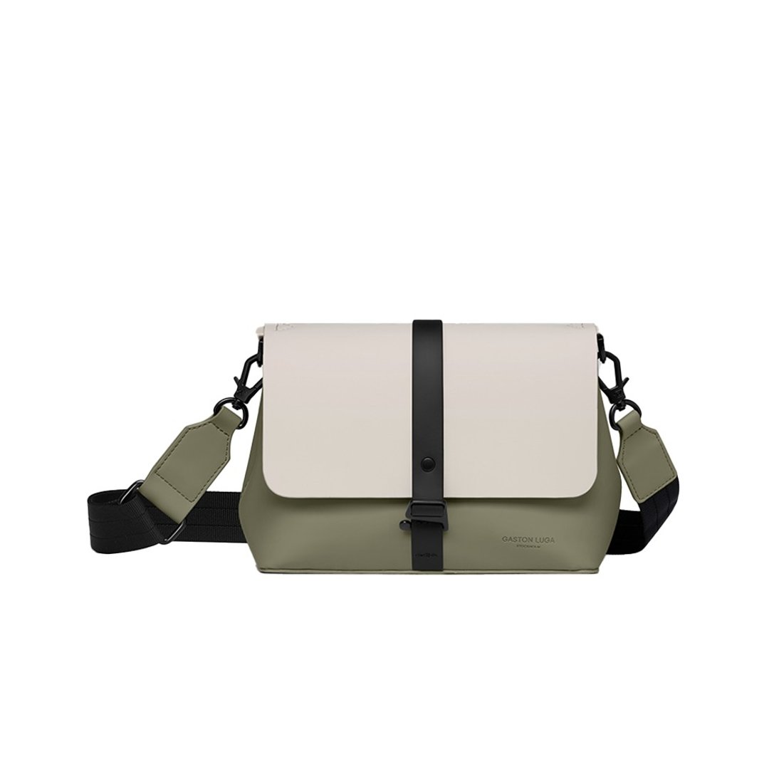 GASTON LUGA Splash Crossbody Bag斜肩/侧背包-奶油白x鼠尾草绿 - 侧背包/斜挎包 - 其他材质 卡其色